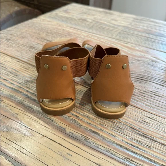 Sorel Ella II sandals 9.5 tan leather - Picture 2 of 5